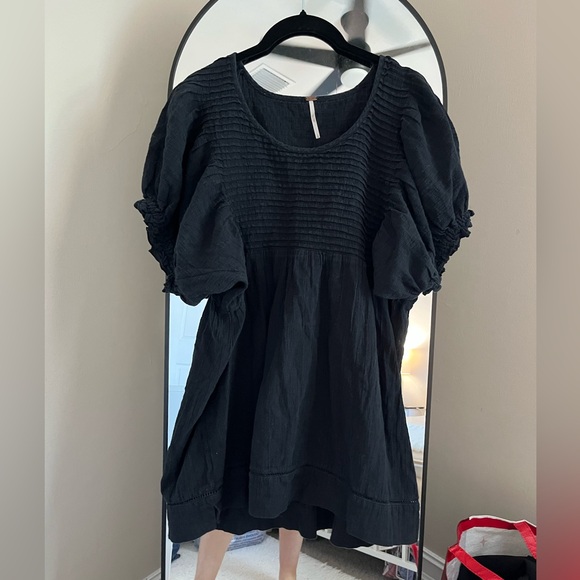 Free People Tops - Free People Black Puff Sleeve Tunic Blouse